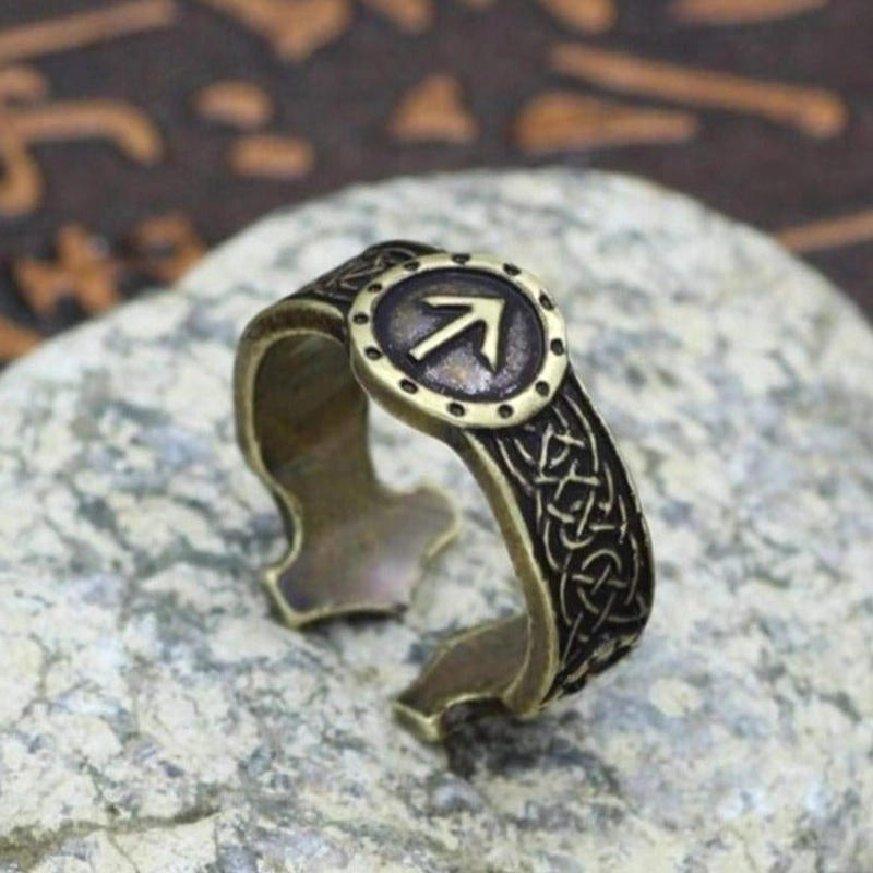 Antiker Wikinger Ring Tiwaz Rune mit handgravierter Rune