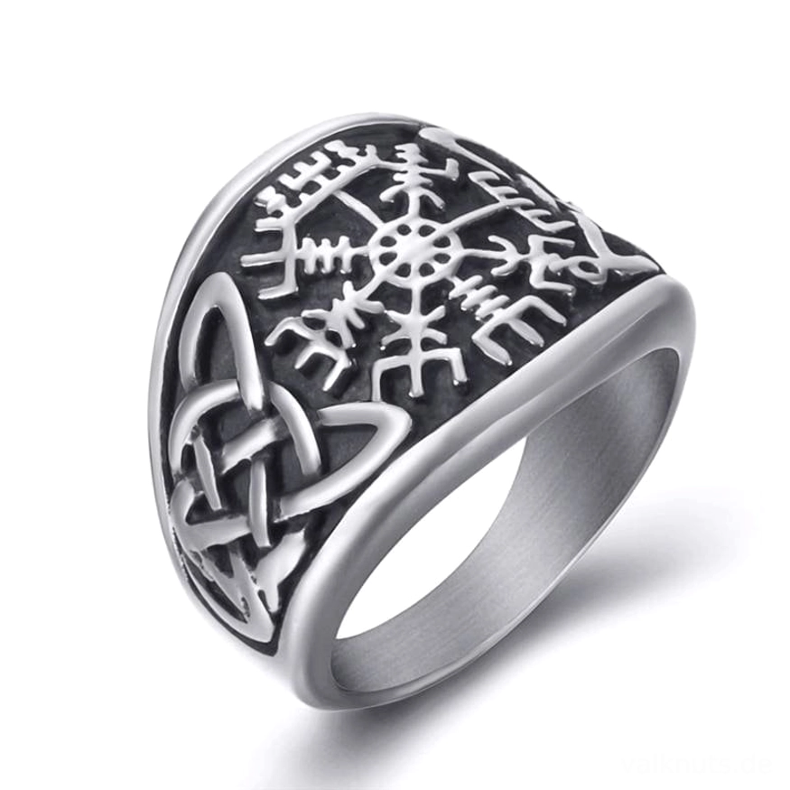 Detailansicht Wikinger Ring Vegvisir Kompass Symbol