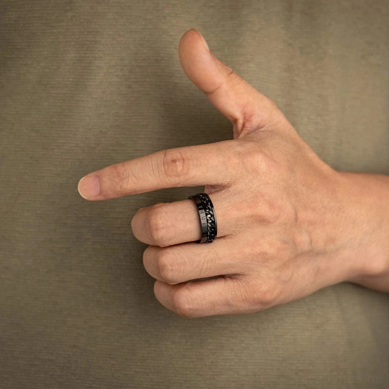Drehbarer Fidget Wikinger Ring mit nordischen Runen aus Edelstahl