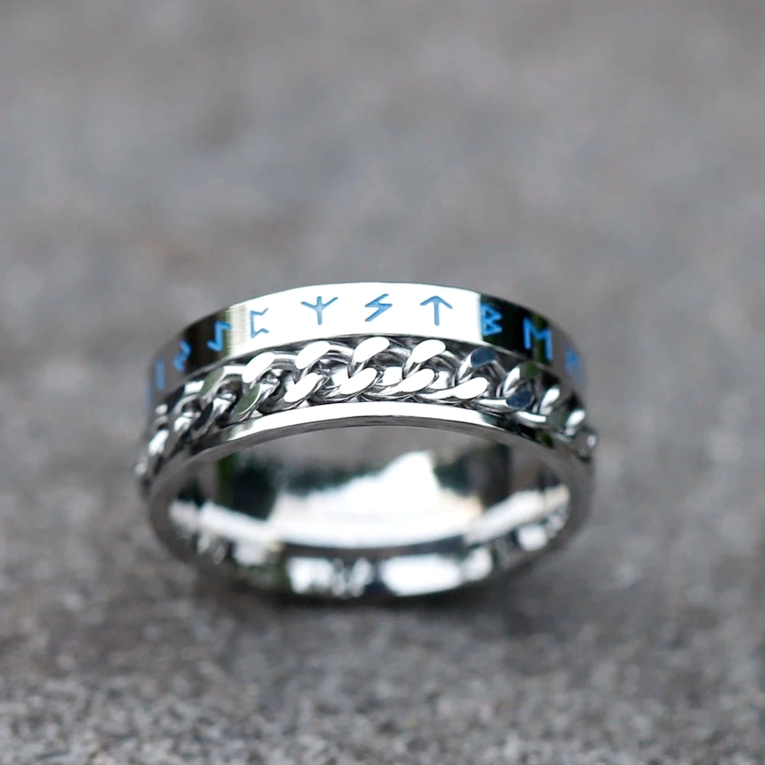 Drehbarer Wikinger Ring mit nordischen Runen aus Edelstahl, Seitenansicht