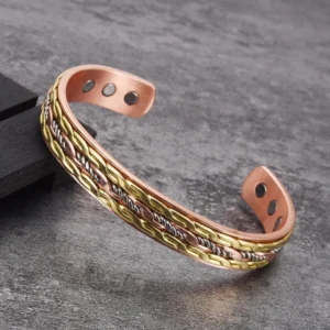 Dreifarbiger Wikinger Armreif mit Magnettherapie aus Kupfer, verstellbar