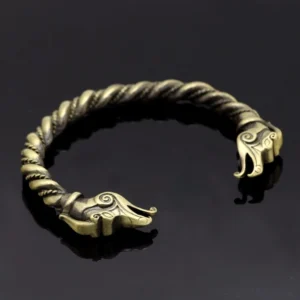Drehter Wikinger Armreif mit Drachenköpfen aus Edelstahl