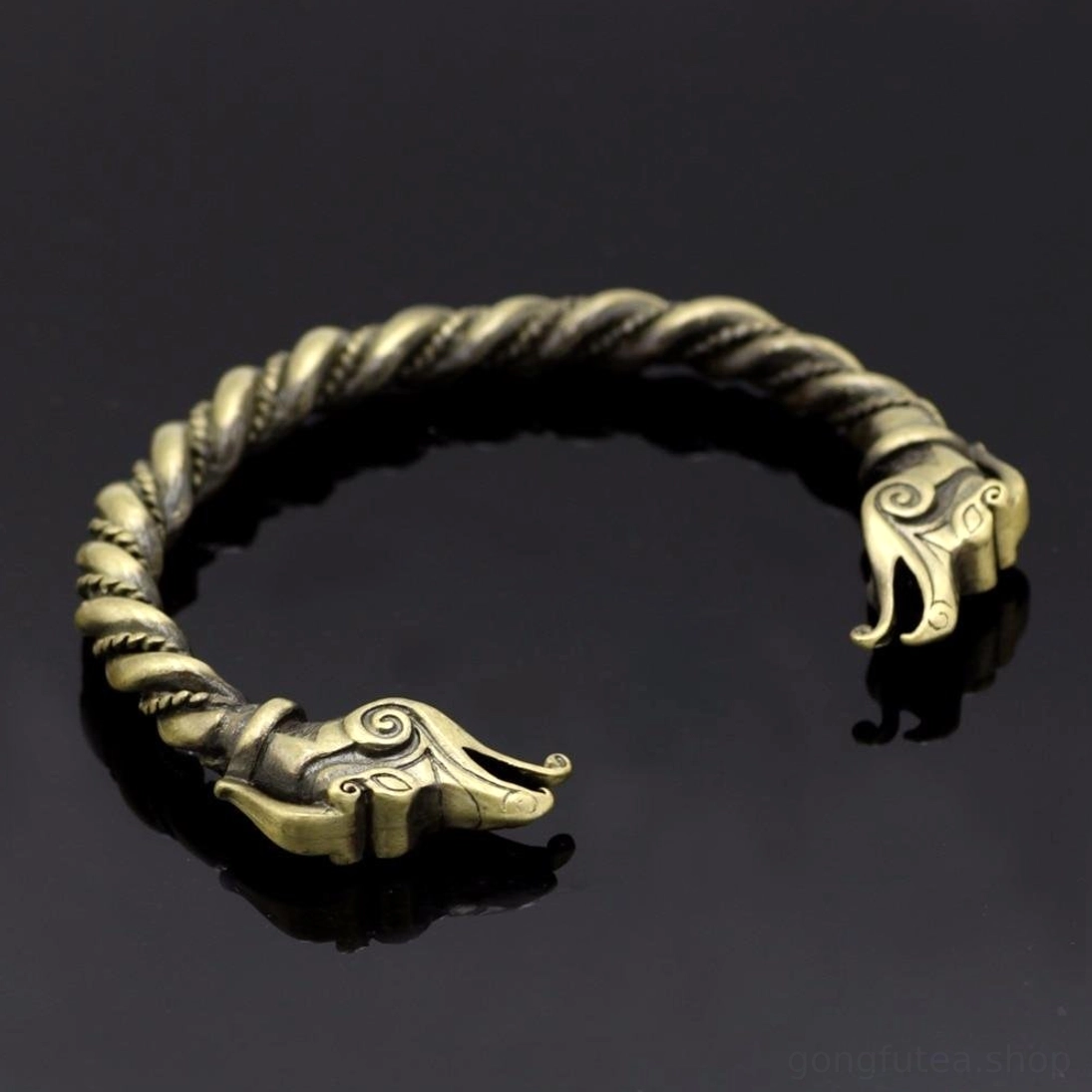Drehter Wikinger Armreif mit Drachenköpfen aus Edelstahl