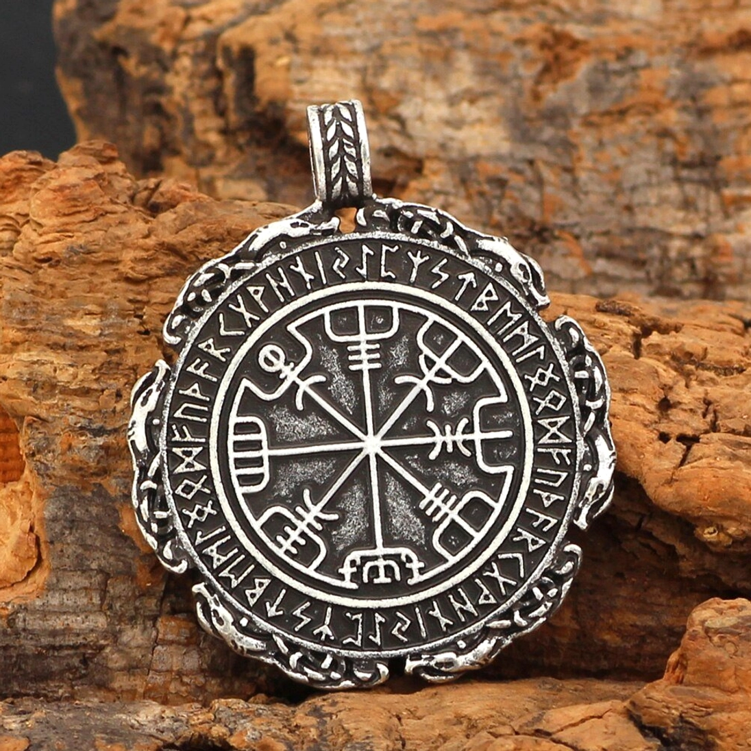 Vegvisir Wikinger Kette von vorne, Gesamtansicht des Produkts
