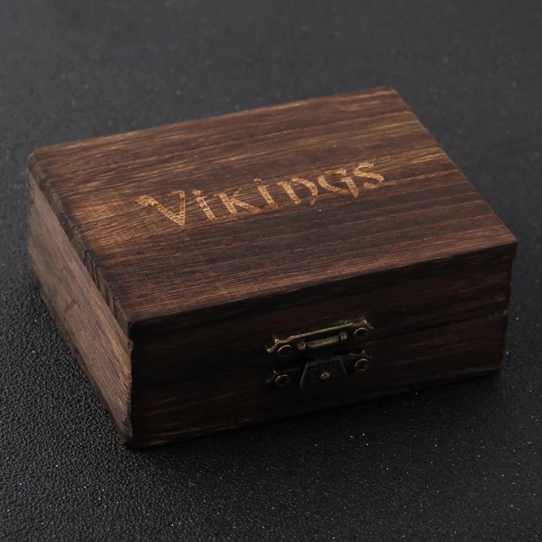 Geschlossene holzige Wikinger Geschenkbox für Wikinger Ring Yggdrasil