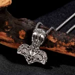 Handgefertigte Thors Hammer Kette Midgard aus Edelstahl mit wikingerischen Ornamenten