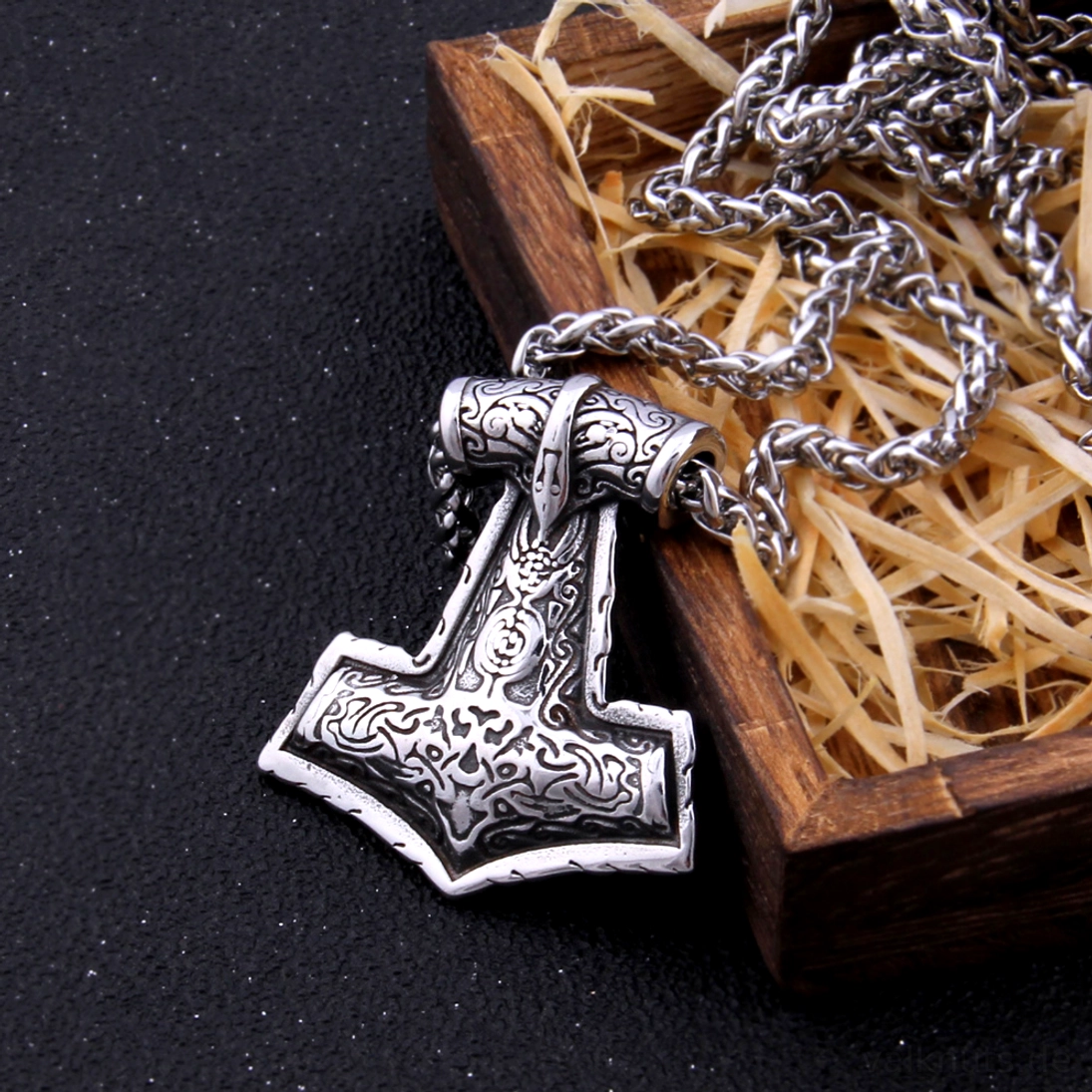 Handgefertigte Thors Hammer Kette aus Edelstahl, Wikinger Amulett mit traditionellen Ornamenten