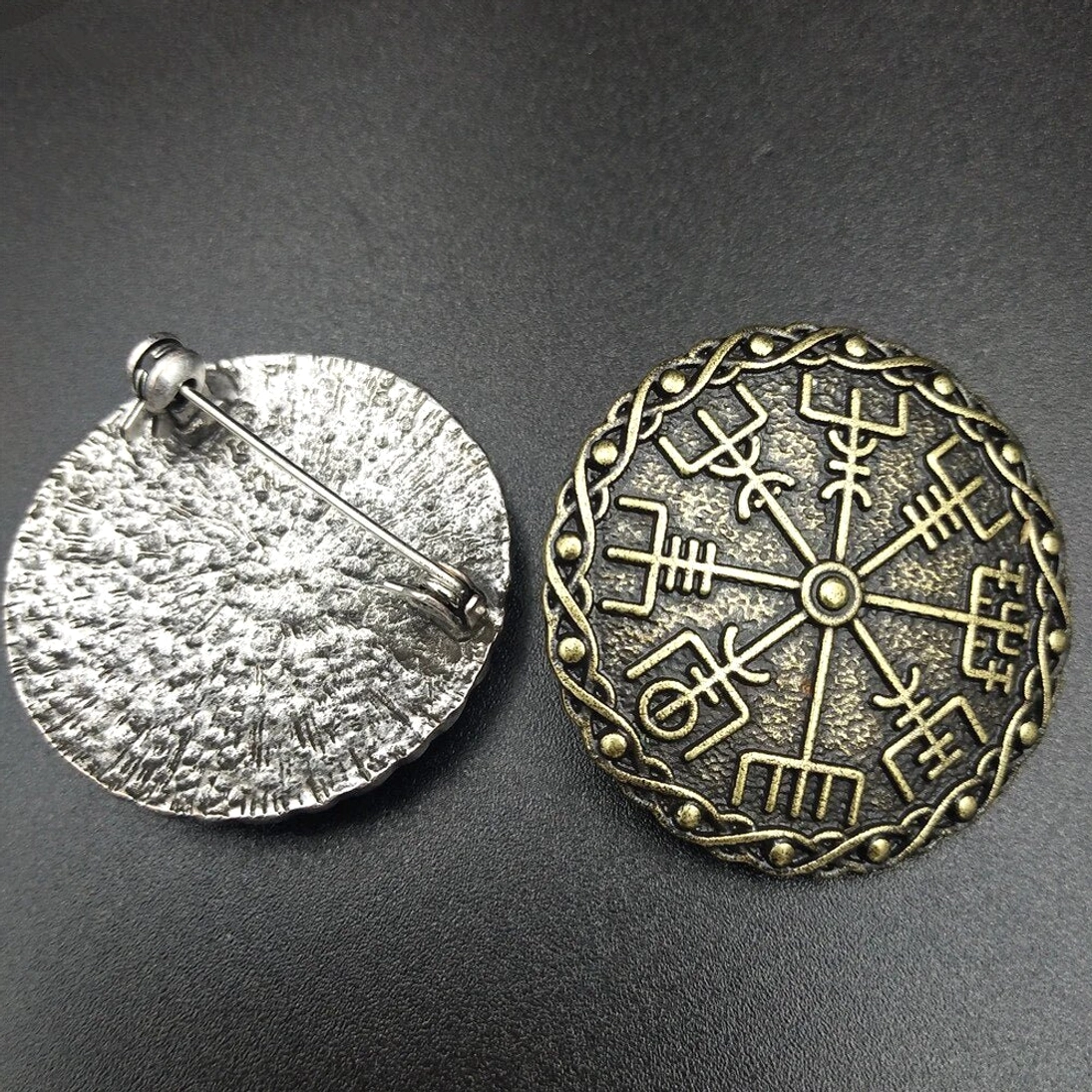 Handgefertigte Wikinger Fibel Vegvisir mit Schutzsymbol