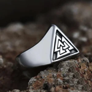 Handgefertigter Wikinger Ring mit Valknut Kriegerknoten, silber Edelstahl