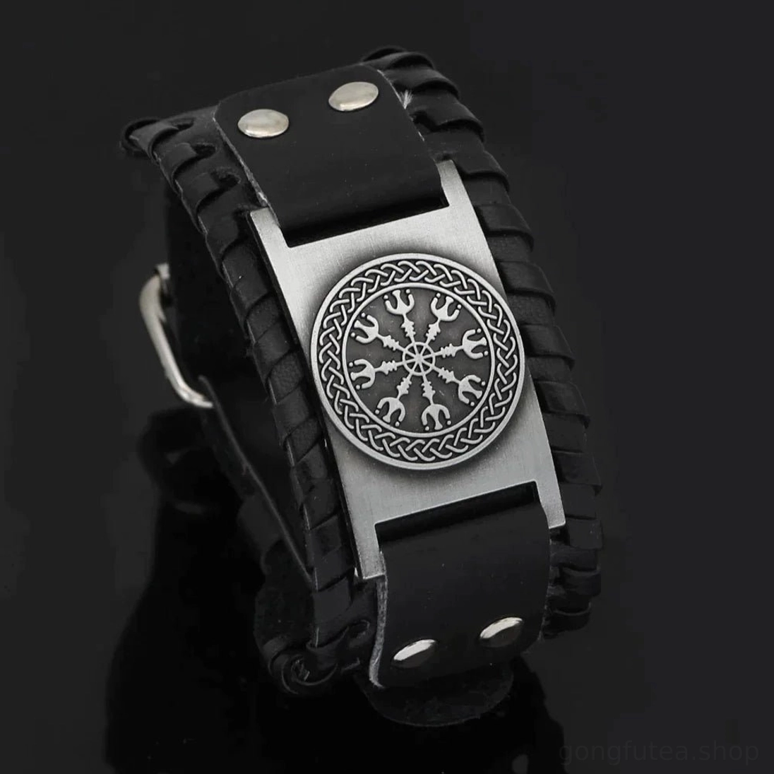 Handgefertigtes Wikinger Armband mit Aegishjalmur Symbol aus Leder und Zinklegierung