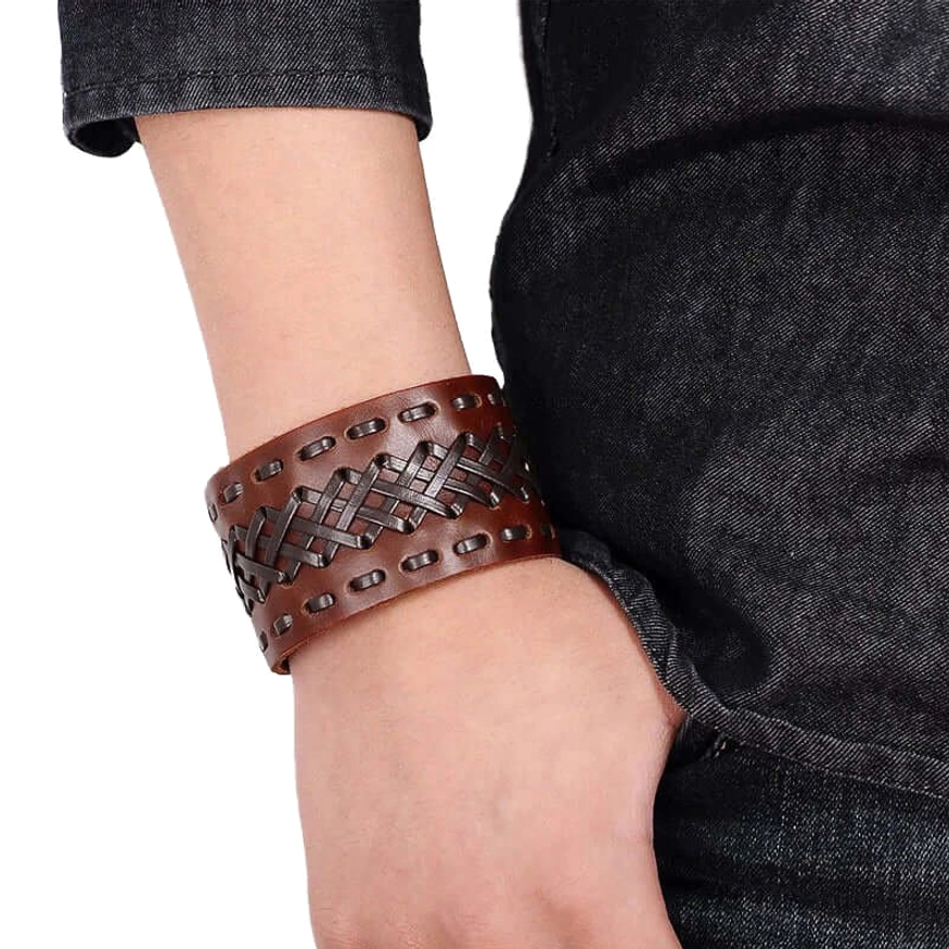 Handgemachte Wikinger Leder Armaender verschiedene Stile