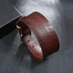 Handgemachtes braunes Wikinger Armband aus Leder, verstellbar, Retro Stil
