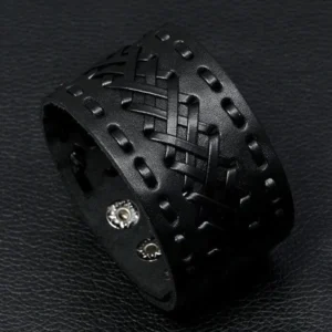 Handgemachtes breites Wikinger Armband aus Leder mit Flechtmuster