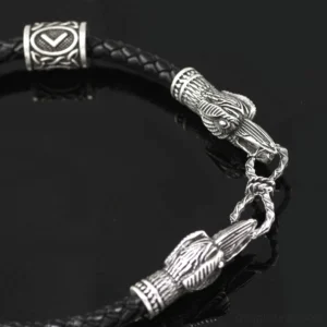 Handgemachtes Wikinger Lederarmband mit Huginn und Muninn Symbolik