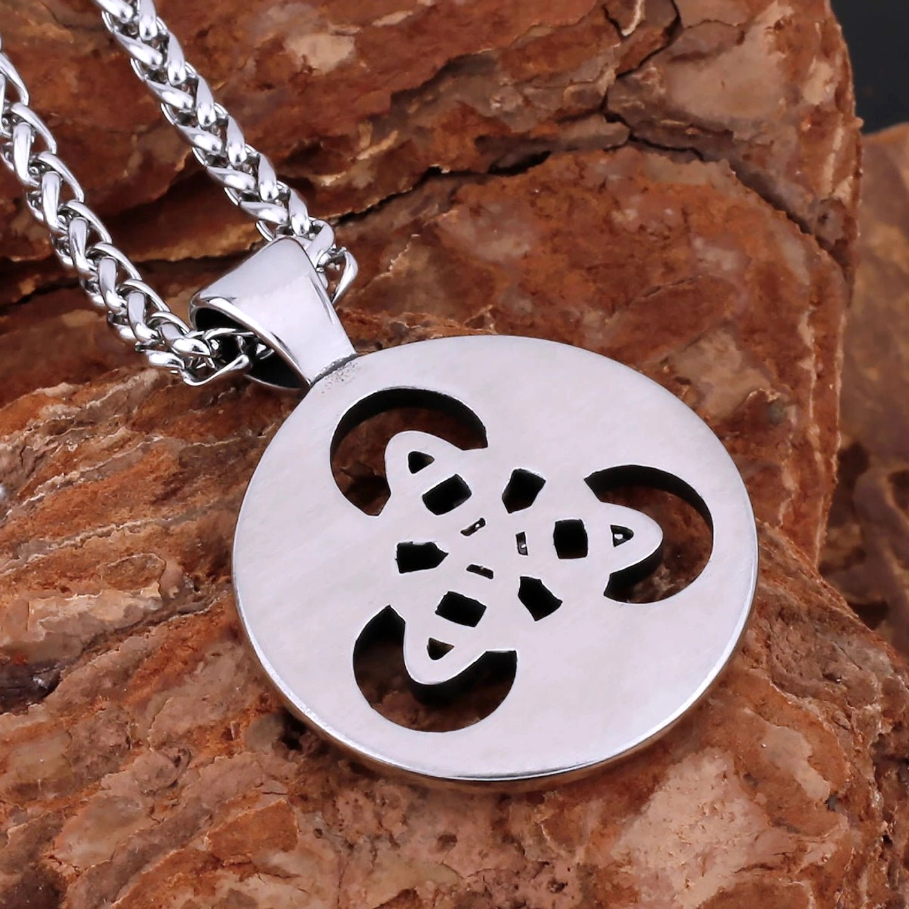 Klassische Wikinger Halskette mit Triquetra Anhänger nordische Kultur Schmuck