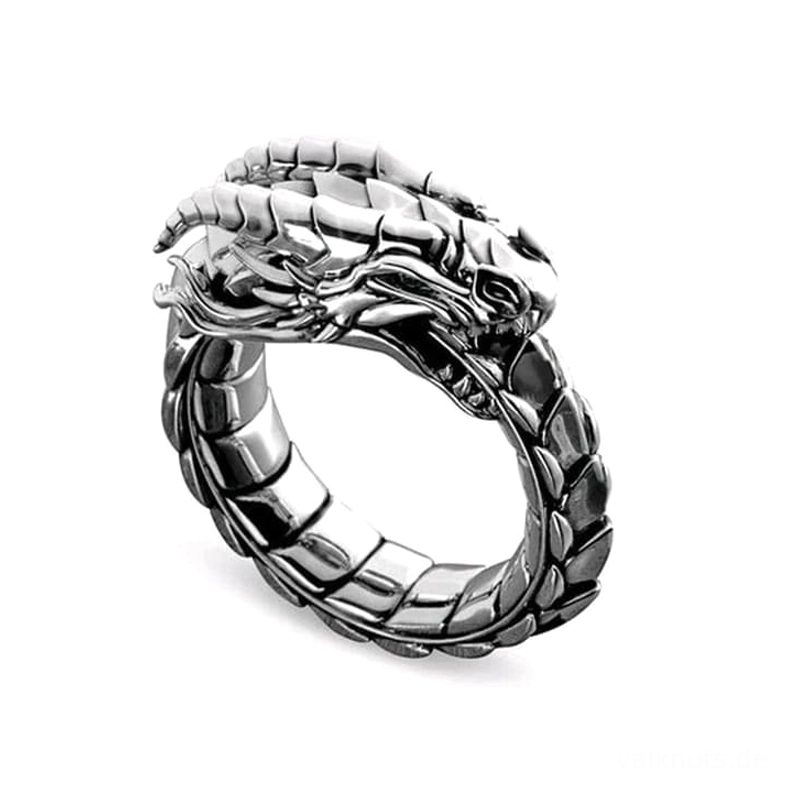 Nahaufnahme Jörmungandr Wikinger Ring Handgravur Details