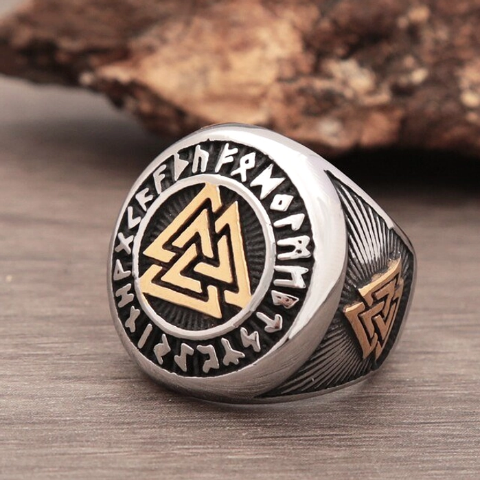 Nordischer Odin Amulett Ring mit Valknut und goldener Verzierung