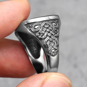 Nordischer Wikinger Ring mit Odin Dreieck Symbol aus 316L Edelstahl