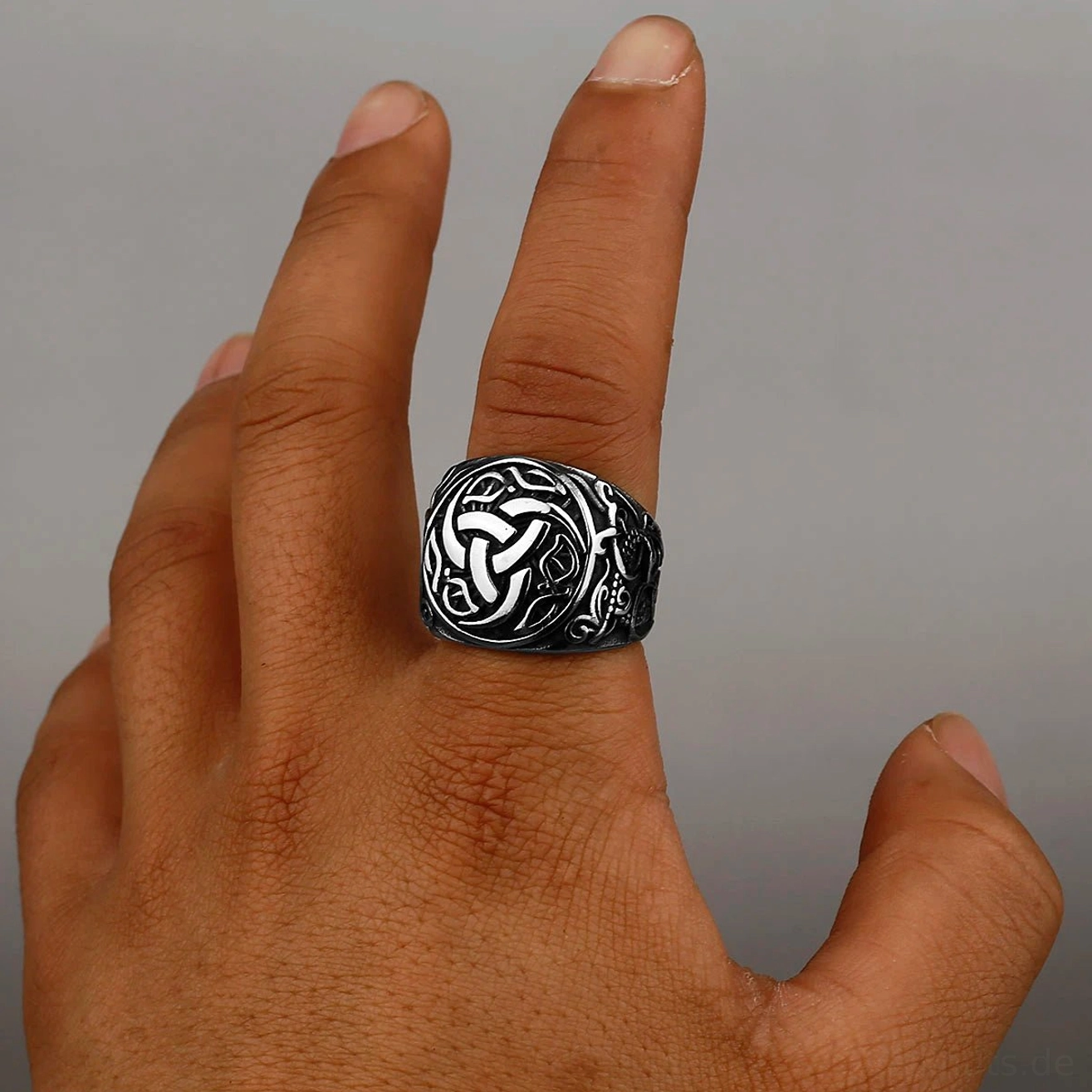 Retro Wikinger Ring Odins Triskelind für Biker und Streetstyle