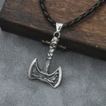 Silberne Wikinger Halskette mit Streitaxt Anhänger und Odins Raben, Wikinger Kette