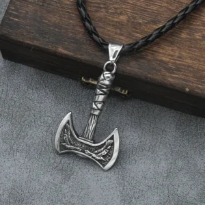 Silberne Wikinger Halskette mit Streitaxt Anhänger und Odins Raben, Wikinger Kette