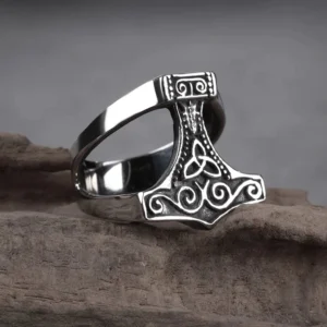 Wikinger Ring mit silbernem Mjolnir Thorshammer und keltischem Knoten