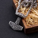 Thors Hammer Kette mit Algiz Rune, silberfarbenes Wikinger Amulett