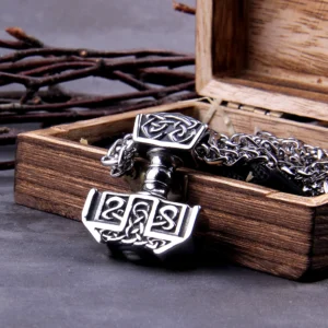 Handgefertigte Thors Hammer Kette mit traditionellem Knotenmuster aus Edelstahl, Wikinger Schmuck