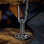 Thors Hammer Kette mit keltischen Mustern aus Edelstahl, Wikinger Amulett