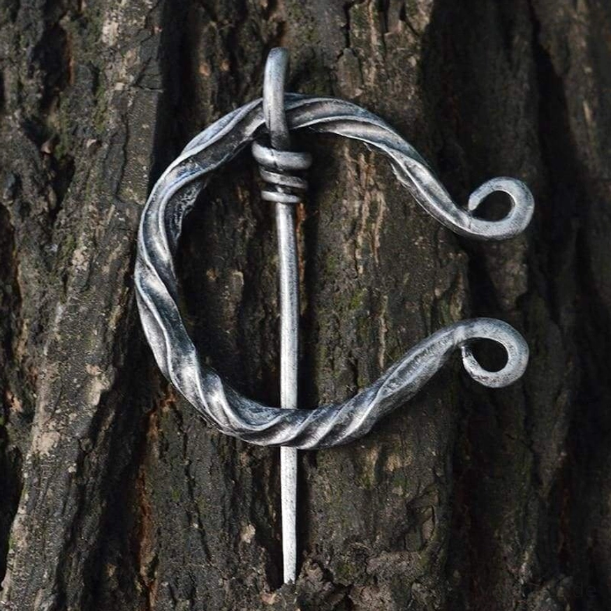 Authentisches nordisches Accessoire: Wikinger Fibel mit traditionellem Design