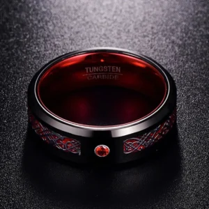 Valhalla Wikinger Ring Seitenansicht mit typischen Wikinger Ornamenten