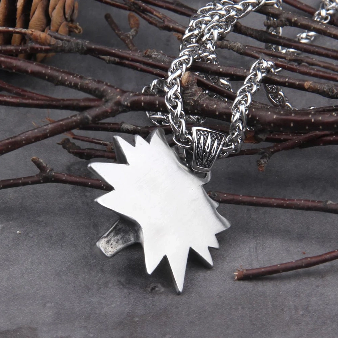 Wikinger Wolf Kette im gelieferten Holzgeschenk Kasten