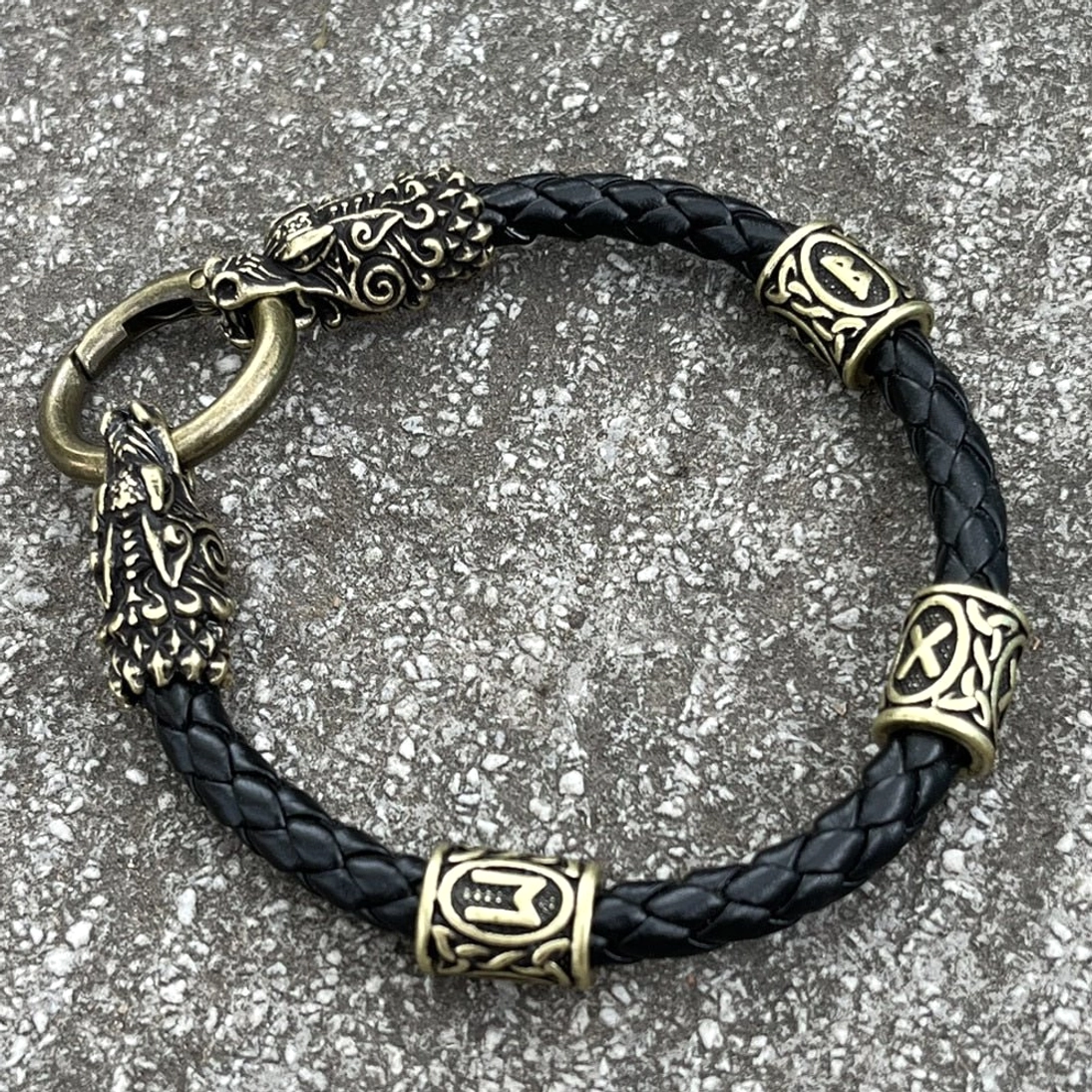 Wikinger Armband im Liegendesign, perfekter Wikinger Schmuck für Sammler