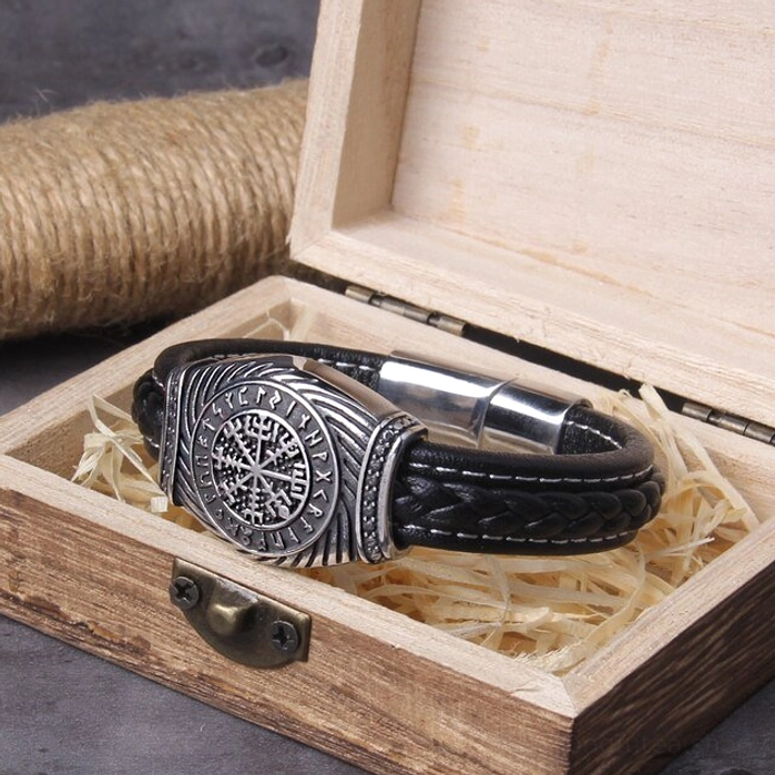 Wikinger Armband aus Leder mit Vegvisir und Runen von Wikinger Schmuck