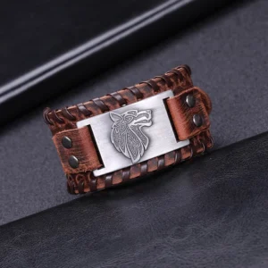 Wikinger Leder Armband mit detailiertem Wolfskopf Motiv