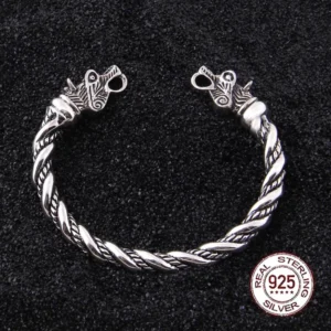 Wikinger Armreif aus 925 Sterling Silber mit Odins Wolf Motiv in Geschenkbox