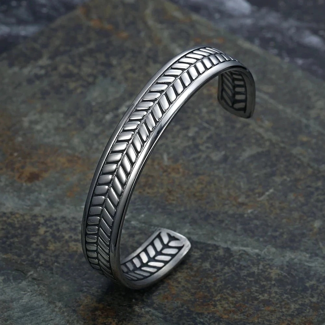 Wikinger Armreif antik silber mit Weizen Design seitliche Ansicht