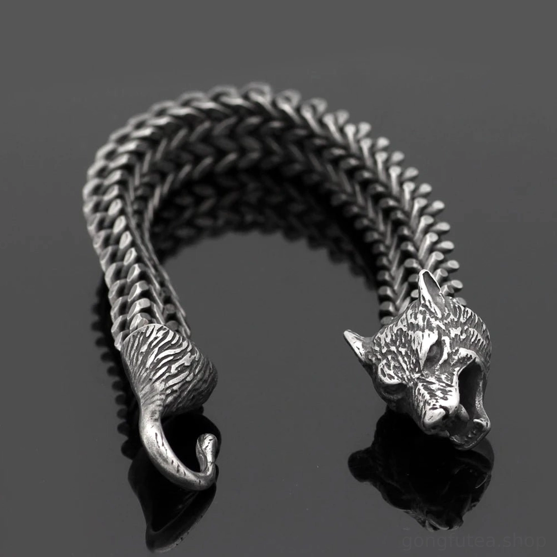 Nordischer Wikinger Armreif Fenrir Wolf mit detaillierter Wolfskopf Gravur