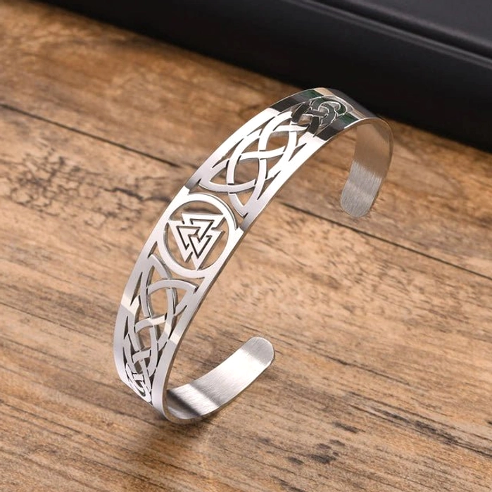 Wikinger Armreif keltisches Flechtmuster und Valknut Amulett