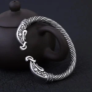 Wikinger Armreif mit nordischem Drachen Motiv in antik silber, offenes verstellbares Design