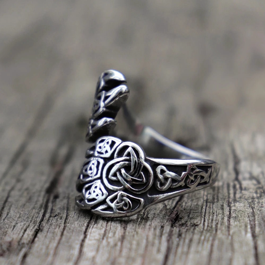 Seitenansicht Wikinger Bärenkralle Ring, nordische Wikinger Schmuck für Männer