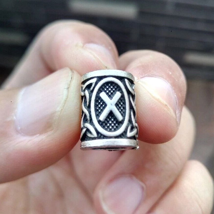 Wikinger Bartperle mit Ehwaz Rune, Symbol für Partnerschaft und Fortschritt