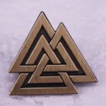 Wikinger Brosche mit Valknut Symbol von vorne in antiker Bronze Optik