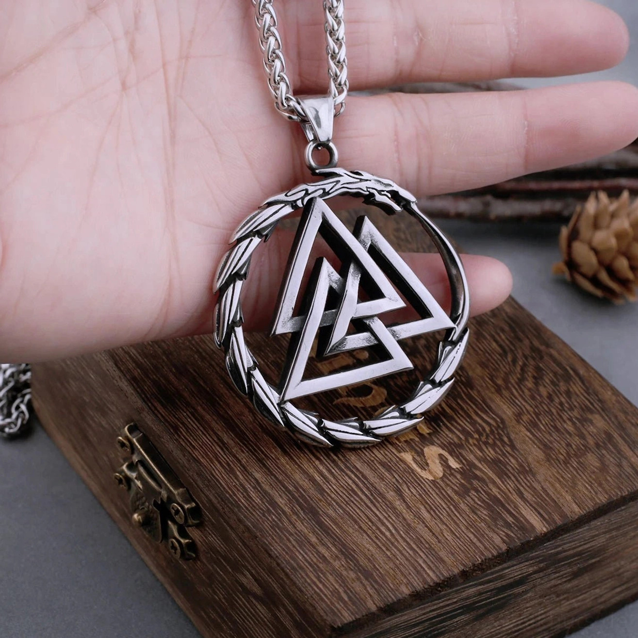 Edle Wikinger Halskette mit Odins Valknut und Ouroboros aus Edelstahl
