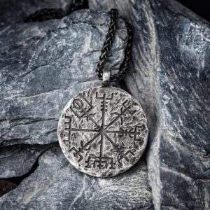 Wikinger Kette mit Vegvisir Anhänger, antik finish Runenkompass aus Edelstahl