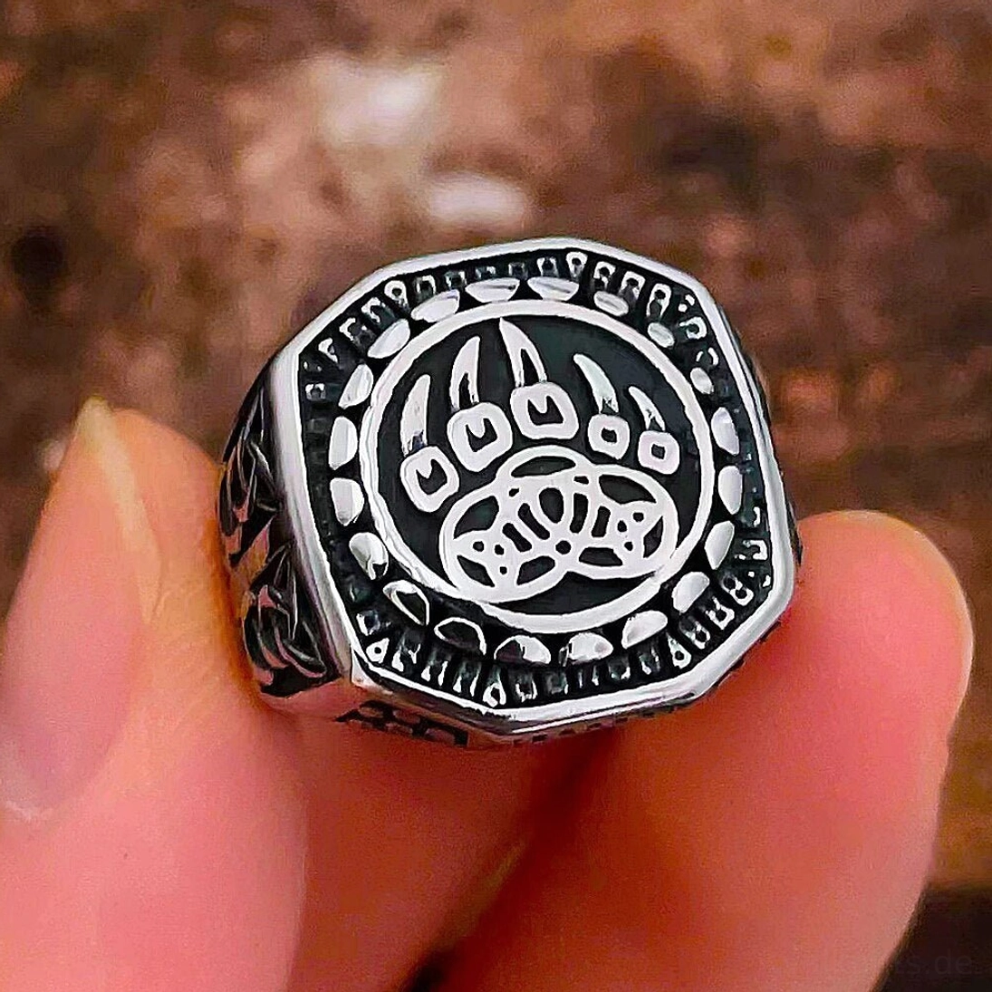 Wikinger Ring Bärenklaue, Seitenansicht mit keltischen Knoten Mustern