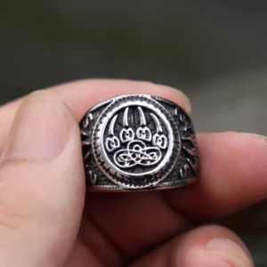 Berserker Wikinger Ring mit Bären Symbol Detailansicht