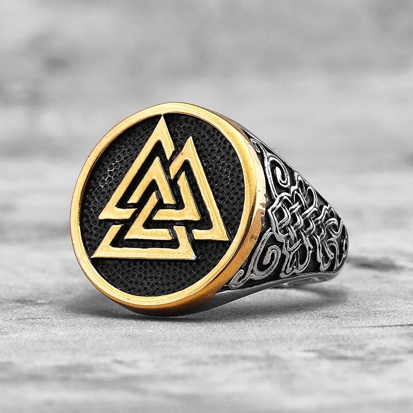 Wikinger Ring aus Edelstahl mit Valknut Odin Symbol für Männer