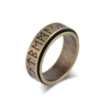 Wikinger Ring mit antiken goldenen Runen, nordisches Runenschmuckstück aus Edelstahl
