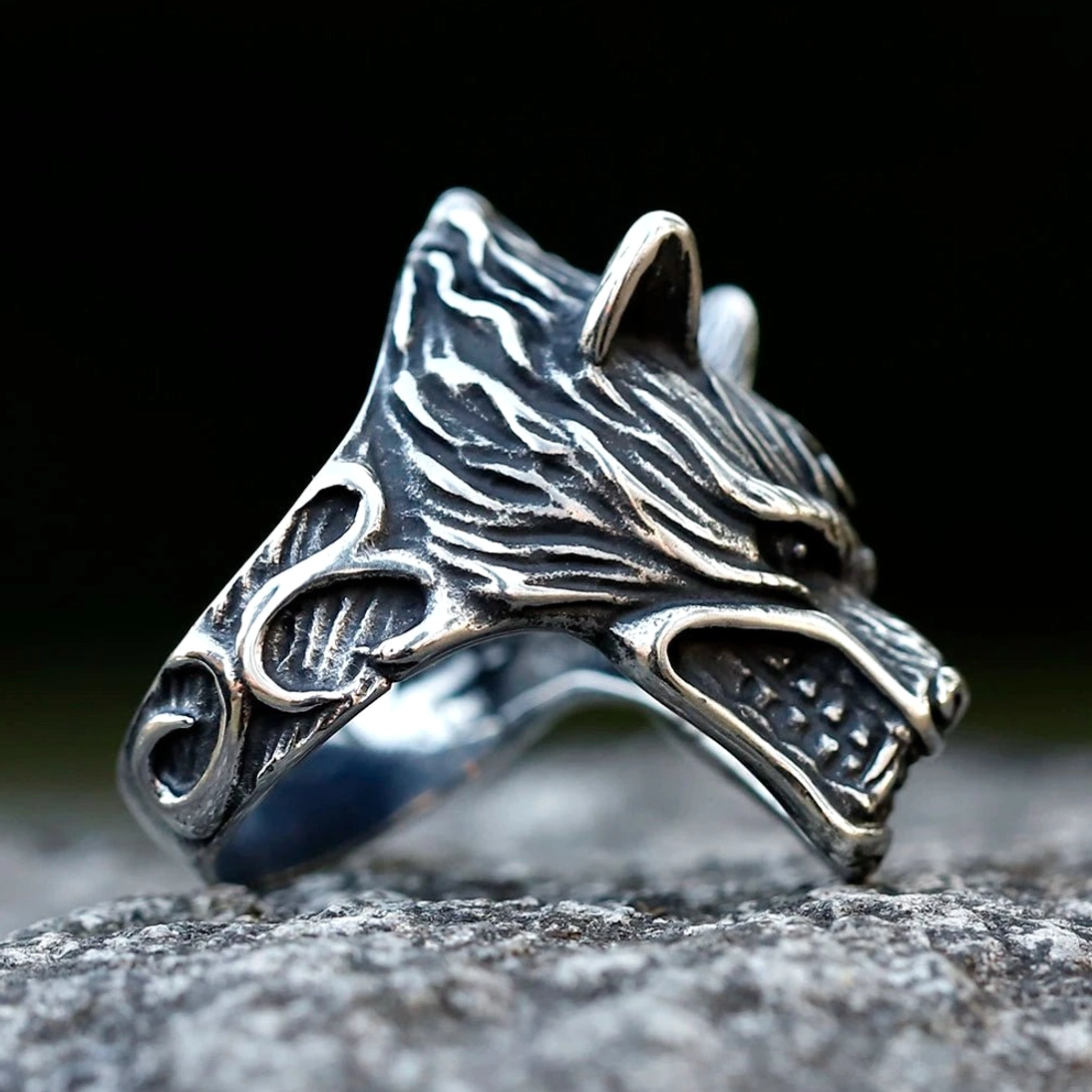 Männlicher Wikinger Ring Norse Wolf im Gothic Punk Stil